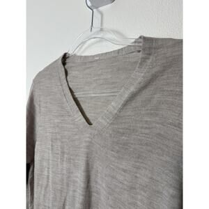 MUJI Taupe Beige Sweater Womens Medium 100% Wool V Neck Lightweight in Wheat